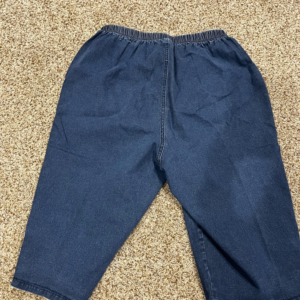 Catherine’s elastic waist jean shorts/crops (below the knee) size 1X 18-20 - Picture 3 of 5